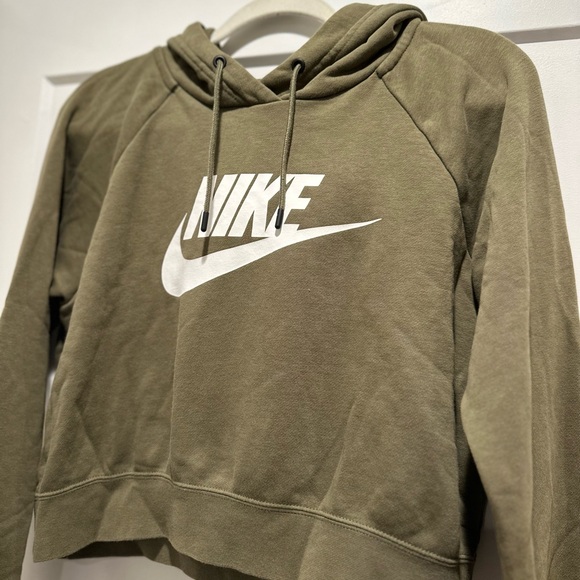 Cropped Nike Hoodie - Picture 1 of 3